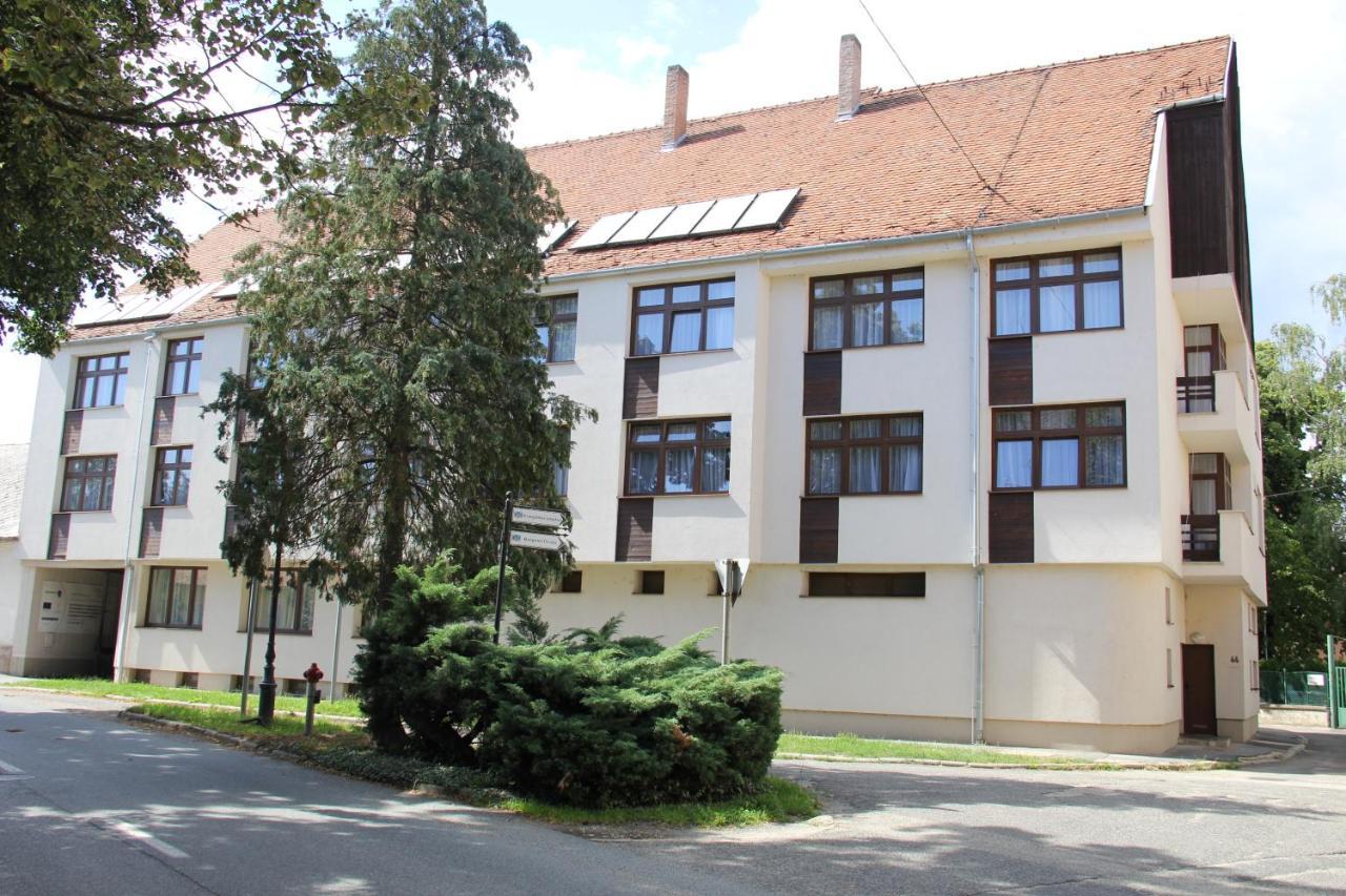 Harangtorony Szallo Kőszeg Exterior foto